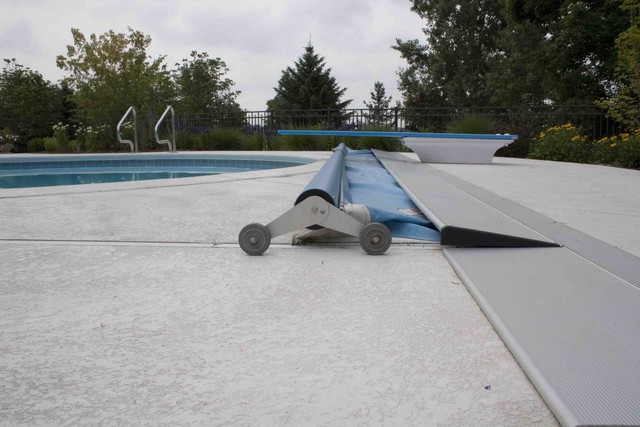 Automatic Pool Covers : Acme Pool Construction Grand Rapids MI